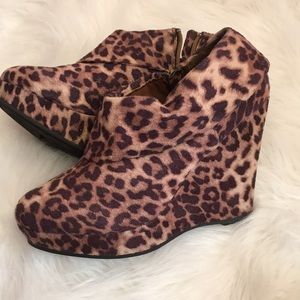 Leopard print wedges